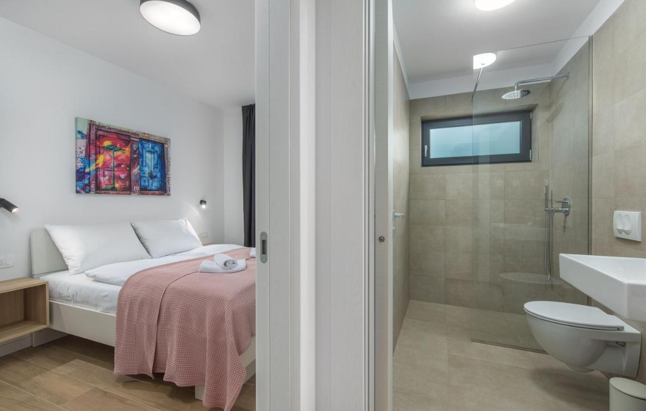 Lana Premium Residence Пореч Экстерьер фото