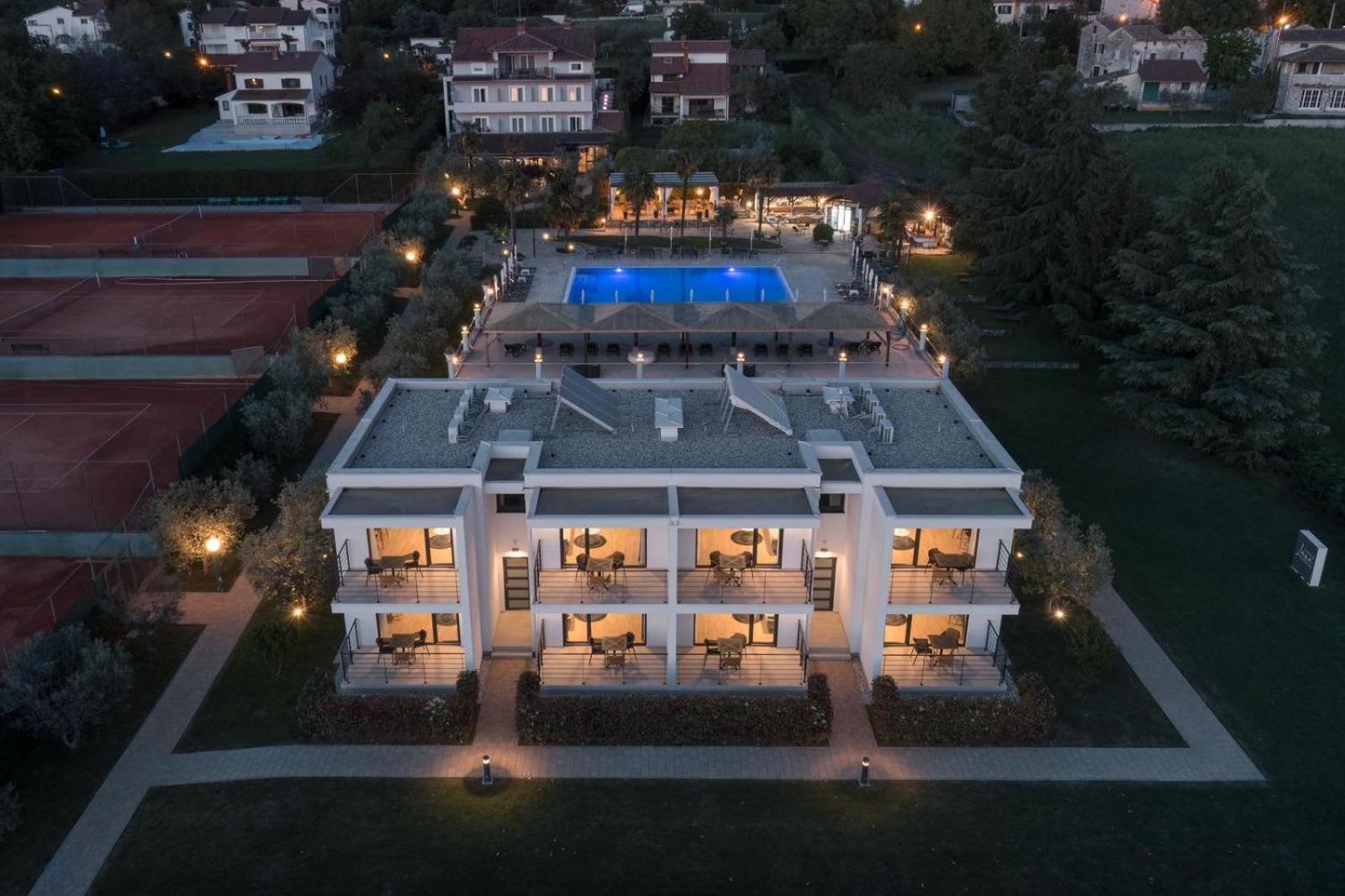 Lana Premium Residence Пореч Экстерьер фото